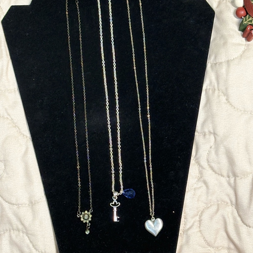 Elegant Silver Necklace Set
